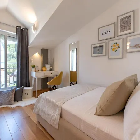 Santiano Daire Trogir